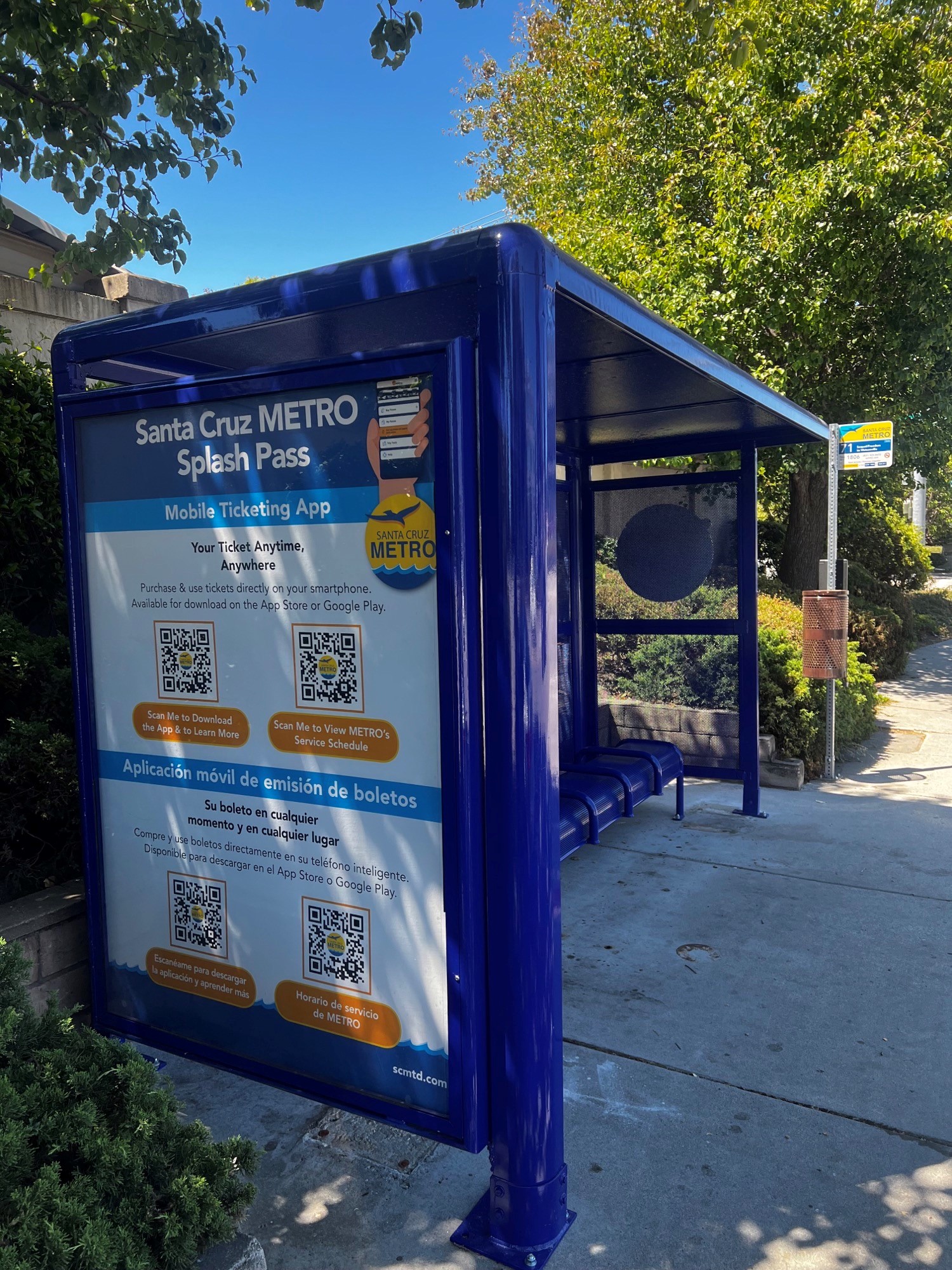 New bus shelter for Santa Cruz METRO